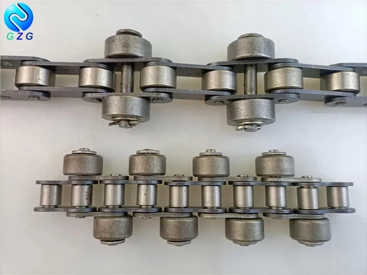 Catena di trasporto con rullo fuoribordo